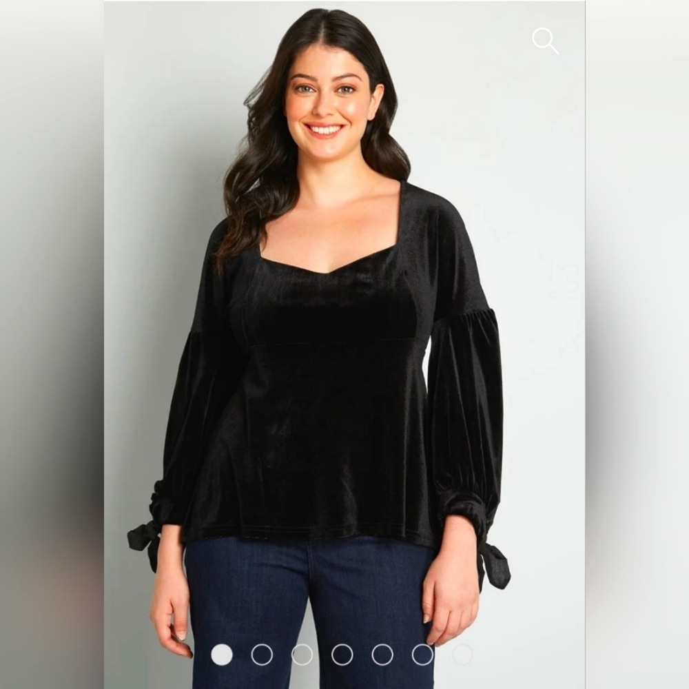 NWT Modcloth Velvet Top Size M